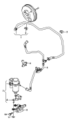 Эл. вакуумный насос
тормозной системы; Вакуумный шланг с обратным
клапаном и датчиком давления